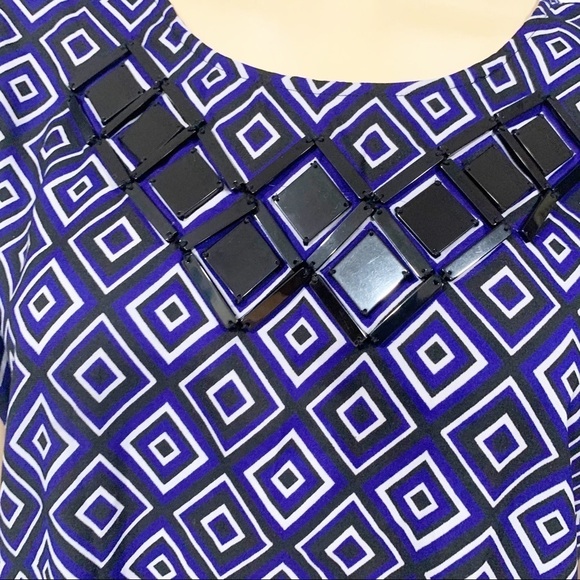 Vince Camuto Women’s Geometric Top - Picture 3 of 12